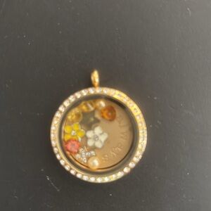 Elegant Goldtone Pendant with Rhinestone Accents